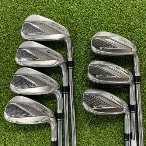 TaylorMade Stealth Golf Irons - Used Mens / Right Handed / 6-AW (6 clubs) / Regular